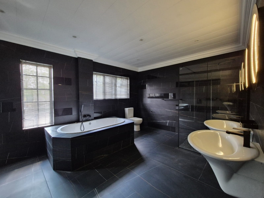 4 Bedroom Property for Sale in Vanderbijlpark SW 5 Gauteng