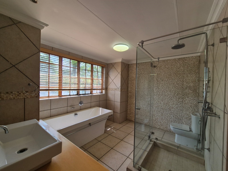 4 Bedroom Property for Sale in Vanderbijlpark SW 5 Gauteng