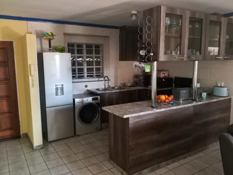 3 Bedroom Property for Sale in Birch Acres Gauteng
