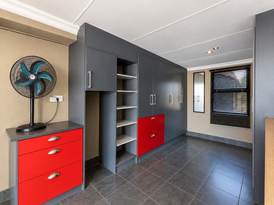 4 Bedroom Property for Sale in Brenthurst Gauteng