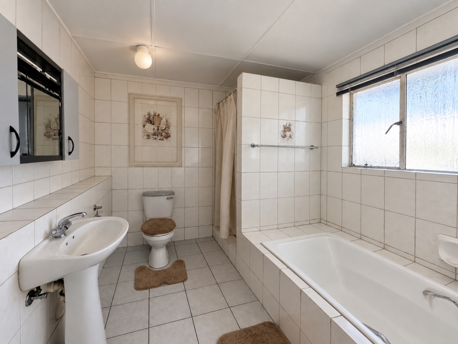 4 Bedroom Property for Sale in Brenthurst Gauteng