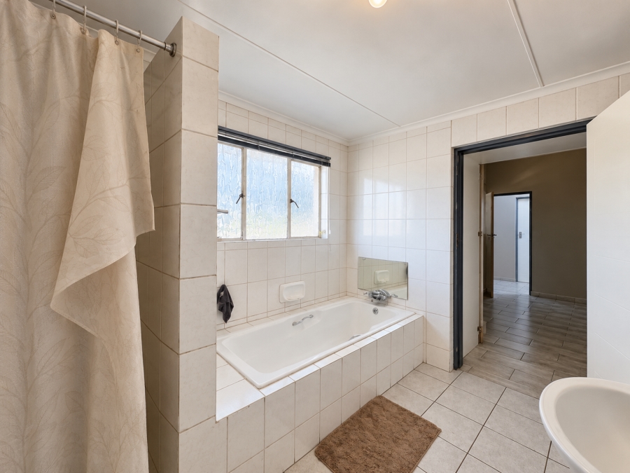 4 Bedroom Property for Sale in Brenthurst Gauteng