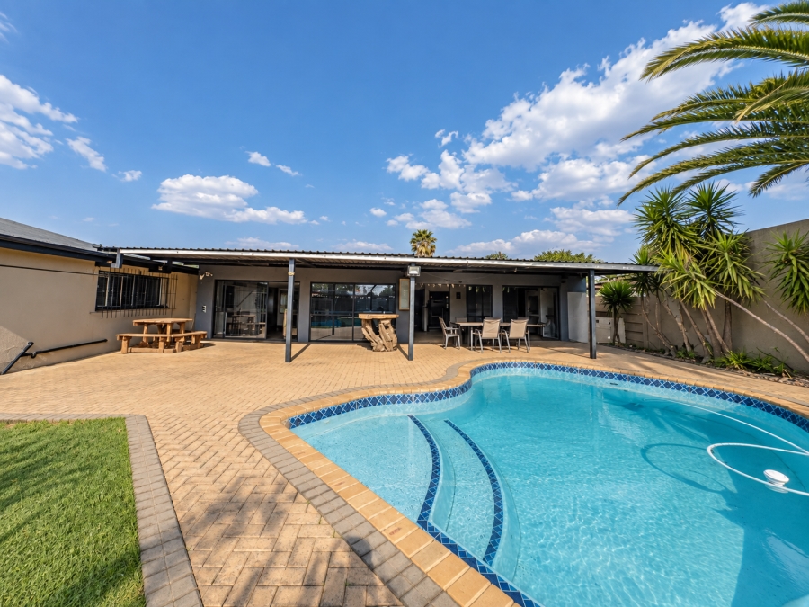 4 Bedroom Property for Sale in Brenthurst Gauteng
