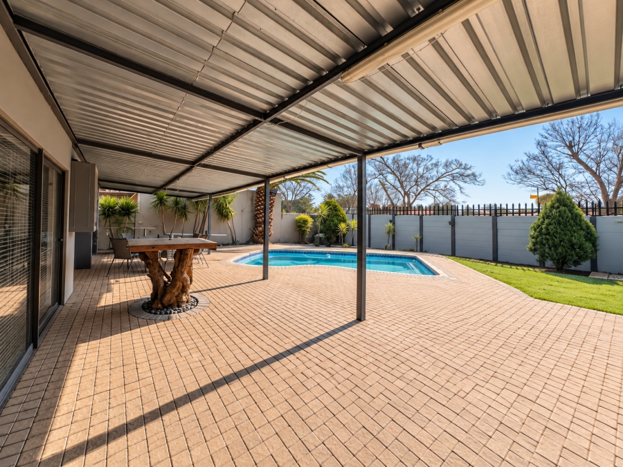 4 Bedroom Property for Sale in Brenthurst Gauteng