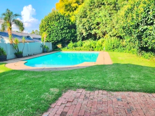 6 Bedroom Property for Sale in Strathavon Gauteng
