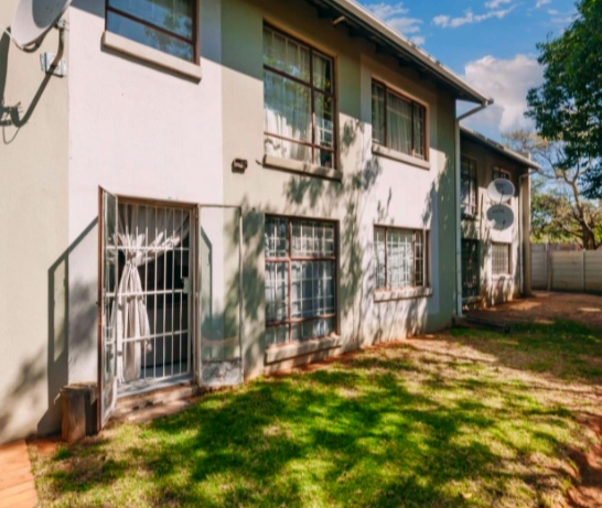 2 Bedroom Property for Sale in Whitney Gardens Gauteng