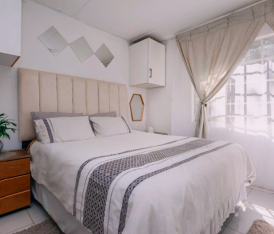 2 Bedroom Property for Sale in Whitney Gardens Gauteng