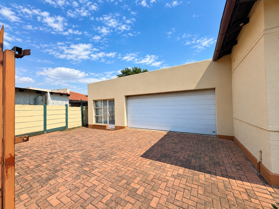 2 Bedroom Property for Sale in Witfield Gauteng