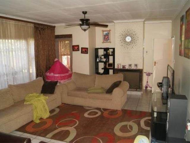 To Let 4 Bedroom Property for Rent in Illiondale Gauteng
