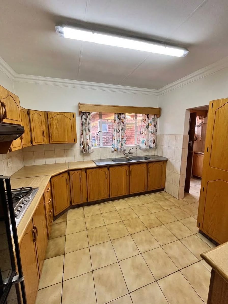 To Let 3 Bedroom Property for Rent in Florauna Gauteng