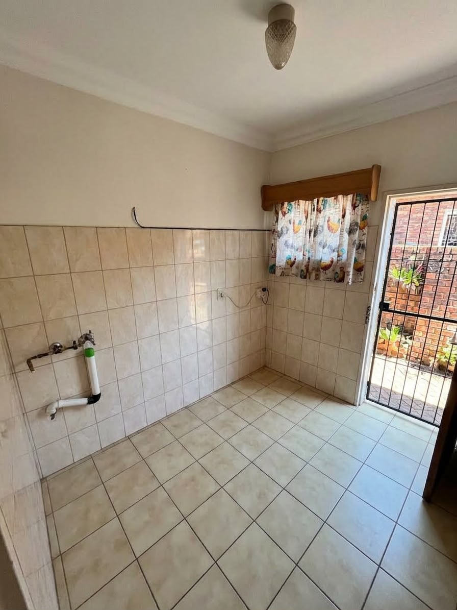 To Let 3 Bedroom Property for Rent in Florauna Gauteng