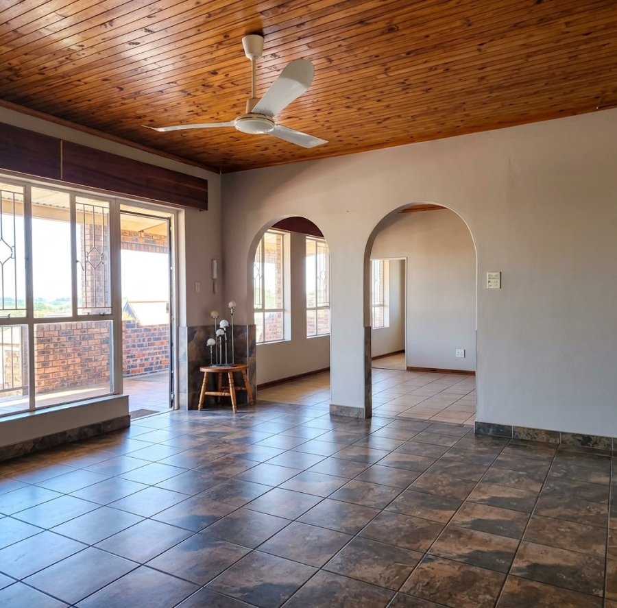To Let 3 Bedroom Property for Rent in Florauna Gauteng