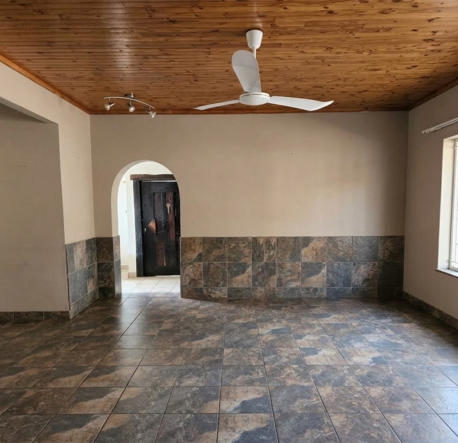 To Let 3 Bedroom Property for Rent in Florauna Gauteng