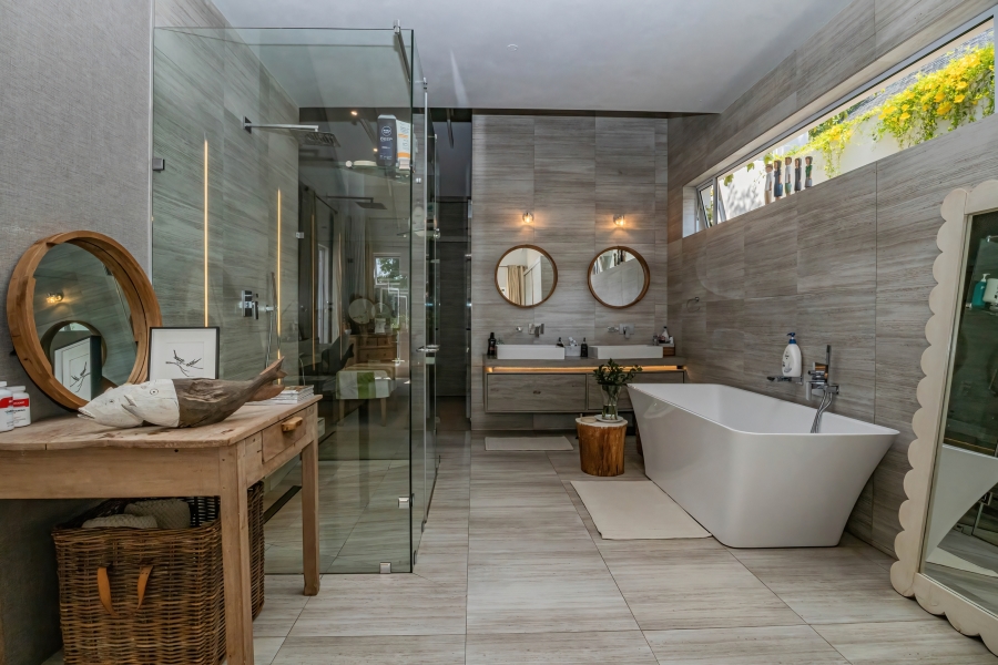 4 Bedroom Property for Sale in Waterkloof Gauteng