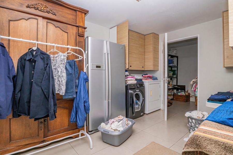 4 Bedroom Property for Sale in Waterkloof Gauteng