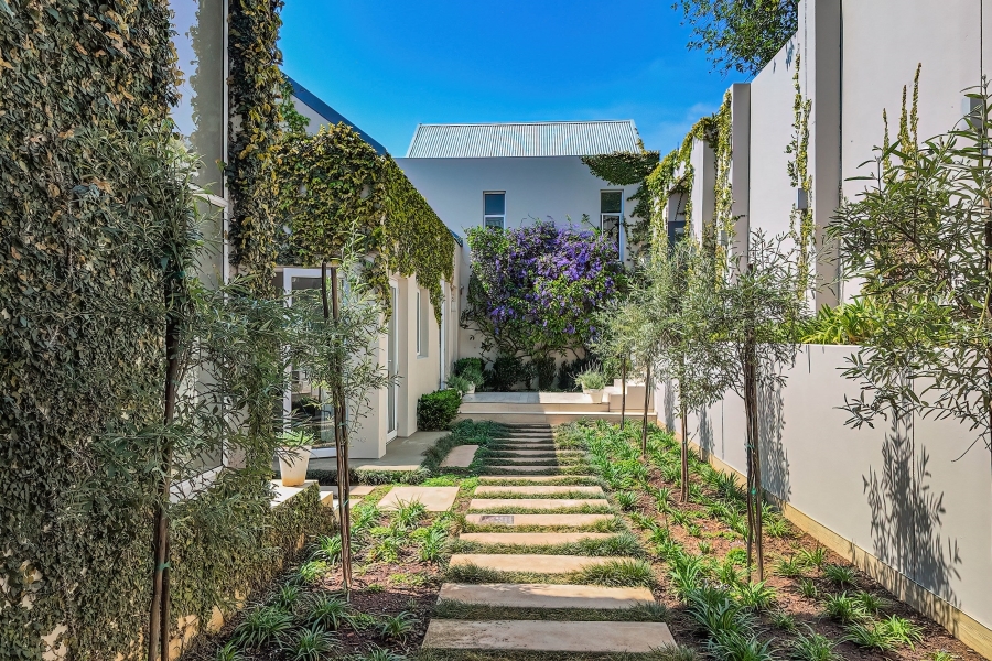 4 Bedroom Property for Sale in Waterkloof Gauteng