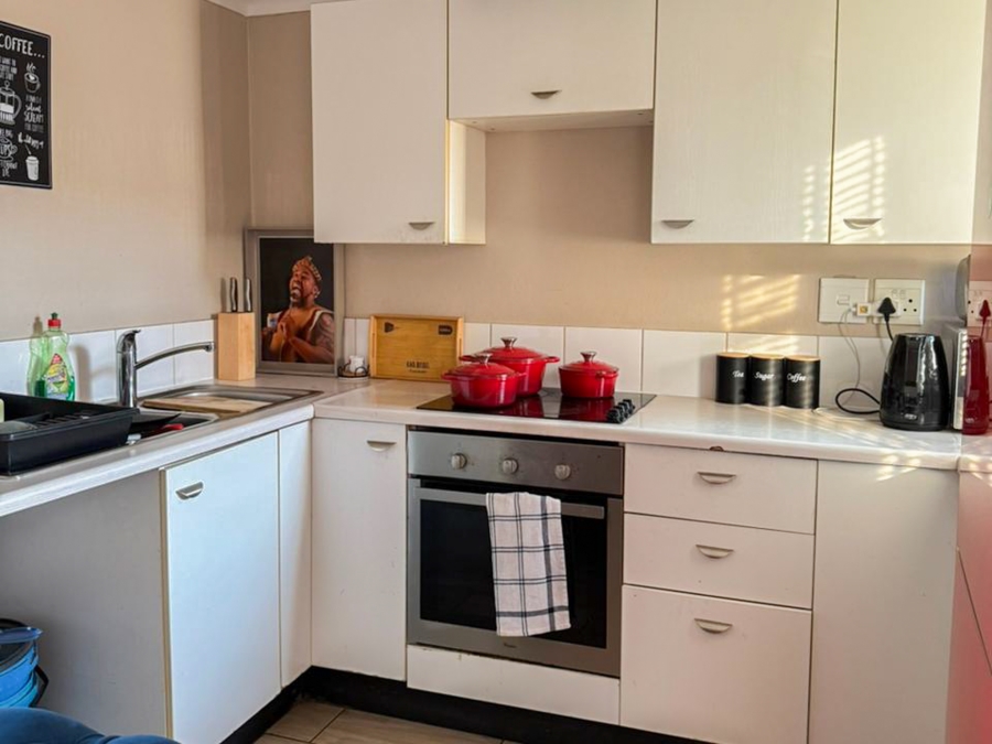 To Let 1 Bedroom Property for Rent in Houghton Estate Gauteng