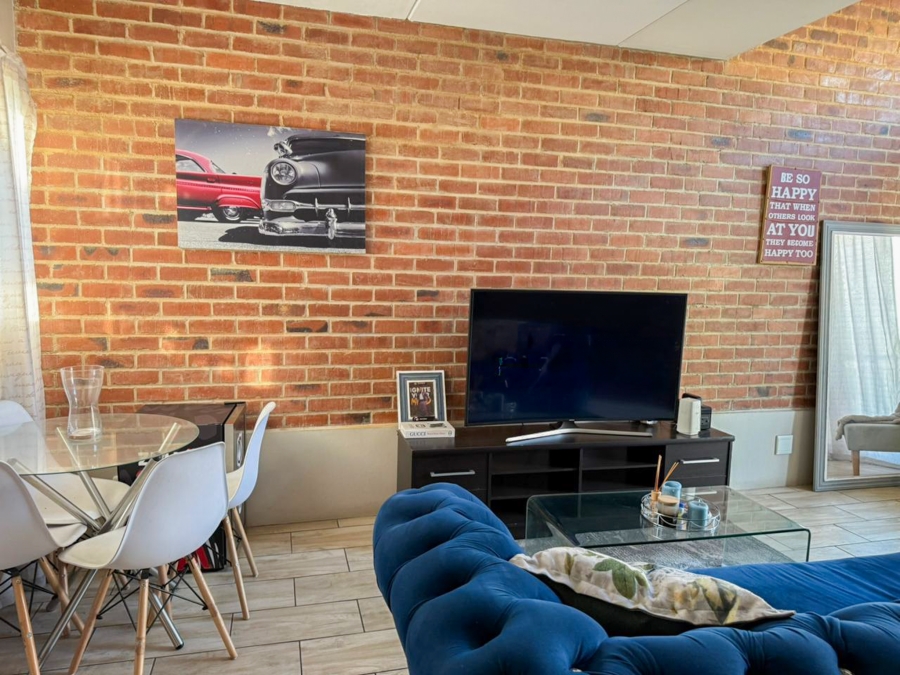 To Let 1 Bedroom Property for Rent in Houghton Estate Gauteng
