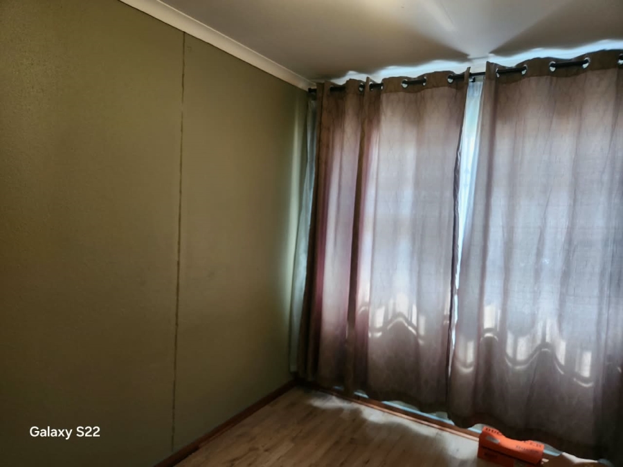 To Let 3 Bedroom Property for Rent in Crystal Park Gauteng