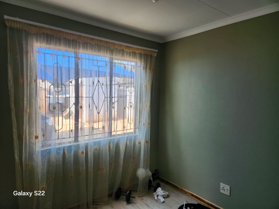 To Let 3 Bedroom Property for Rent in Crystal Park Gauteng
