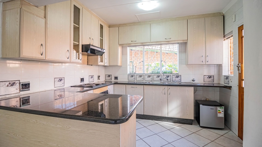 2 Bedroom Property for Sale in Bassonia Gauteng