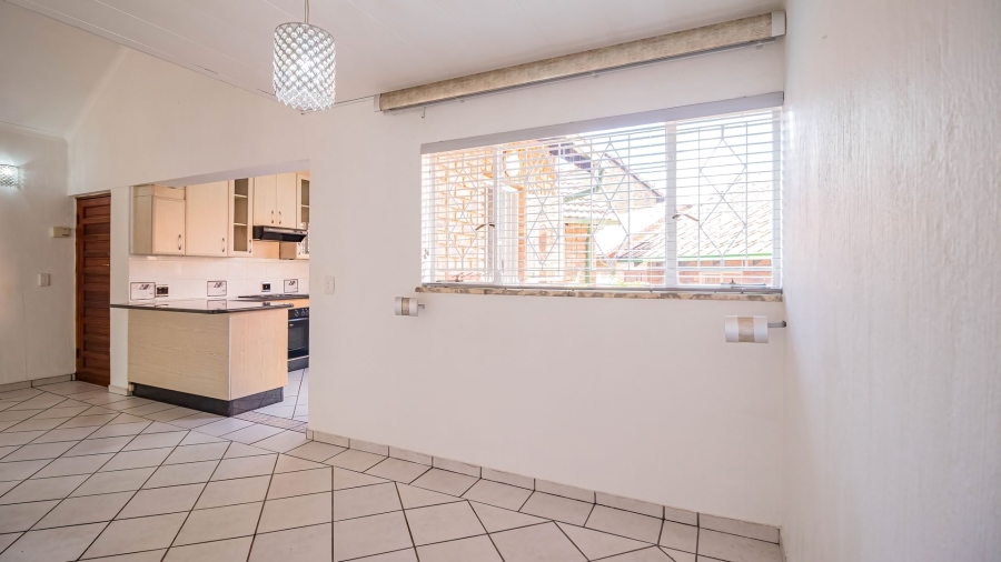 2 Bedroom Property for Sale in Bassonia Gauteng