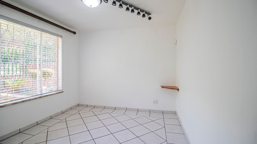 2 Bedroom Property for Sale in Bassonia Gauteng