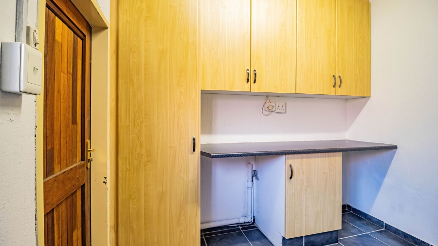2 Bedroom Property for Sale in Bassonia Gauteng