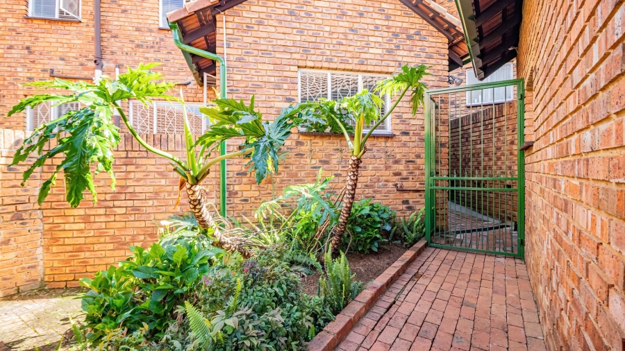 2 Bedroom Property for Sale in Bassonia Gauteng