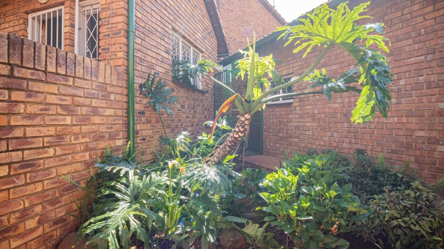 2 Bedroom Property for Sale in Bassonia Gauteng