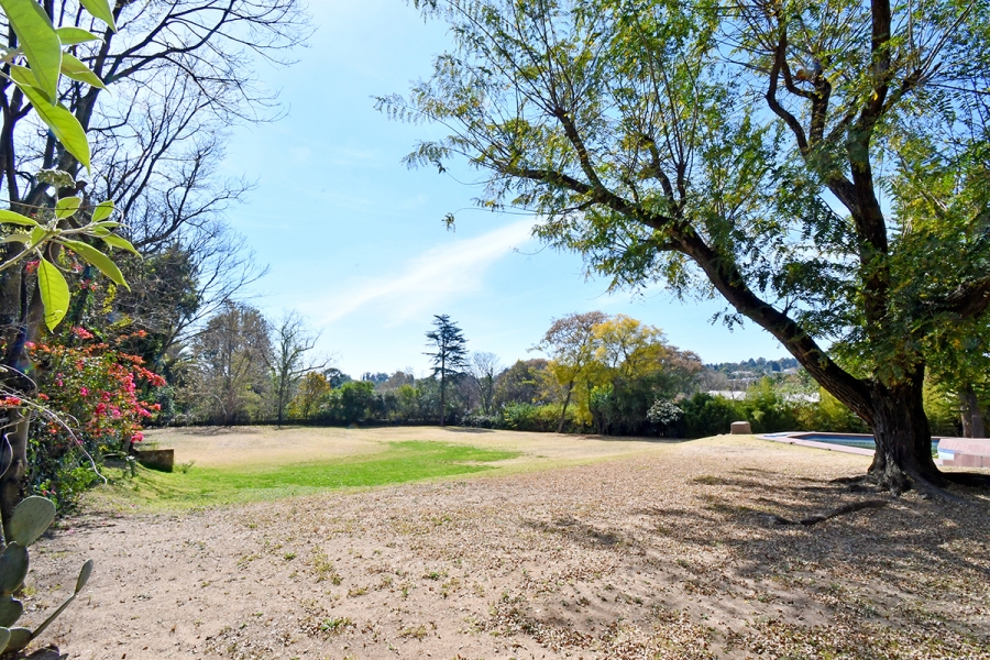 4 Bedroom Property for Sale in Benmore Gardens Gauteng