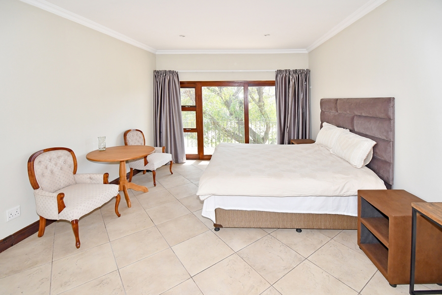 4 Bedroom Property for Sale in Benmore Gardens Gauteng