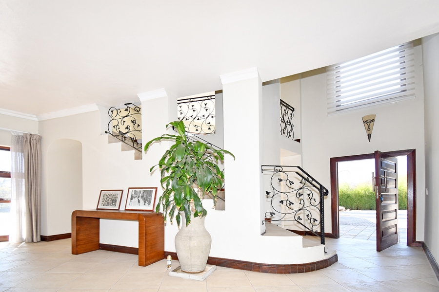 4 Bedroom Property for Sale in Benmore Gardens Gauteng