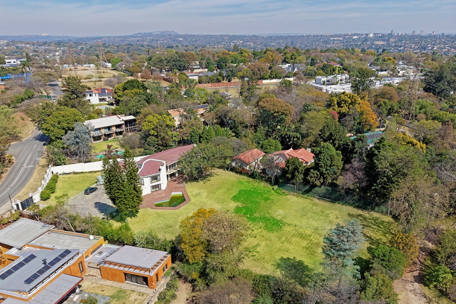 4 Bedroom Property for Sale in Benmore Gardens Gauteng