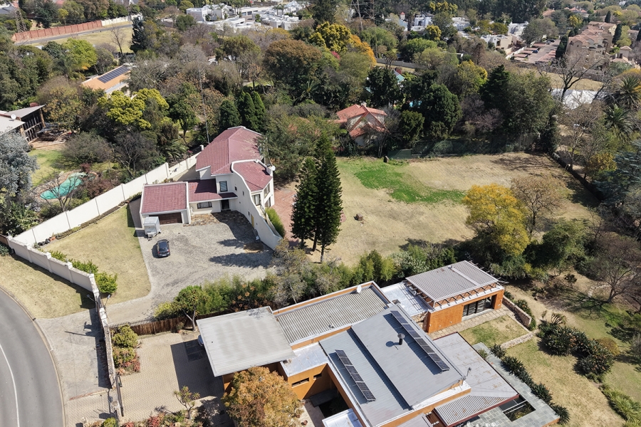 4 Bedroom Property for Sale in Benmore Gardens Gauteng