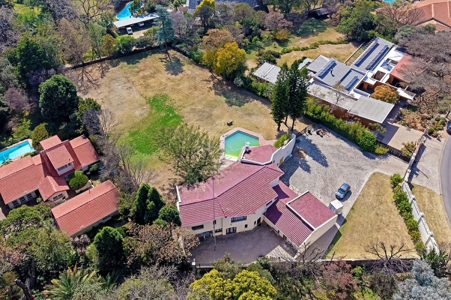 4 Bedroom Property for Sale in Benmore Gardens Gauteng