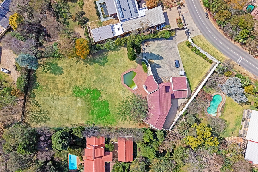 4 Bedroom Property for Sale in Benmore Gardens Gauteng