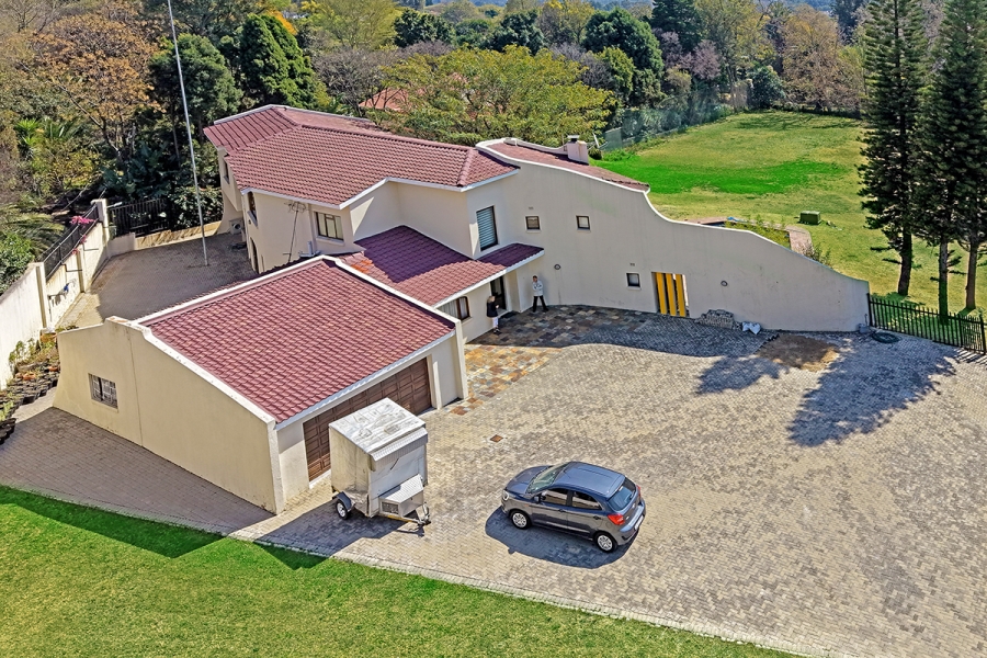 4 Bedroom Property for Sale in Benmore Gardens Gauteng