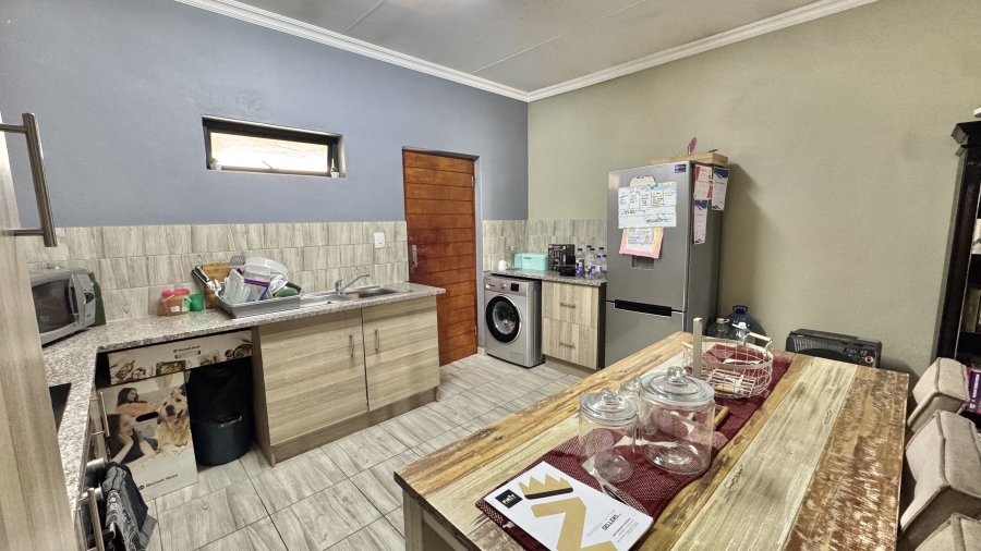 2 Bedroom Property for Sale in Noordwyk Gauteng