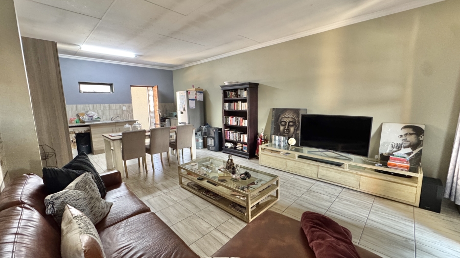 2 Bedroom Property for Sale in Noordwyk Gauteng