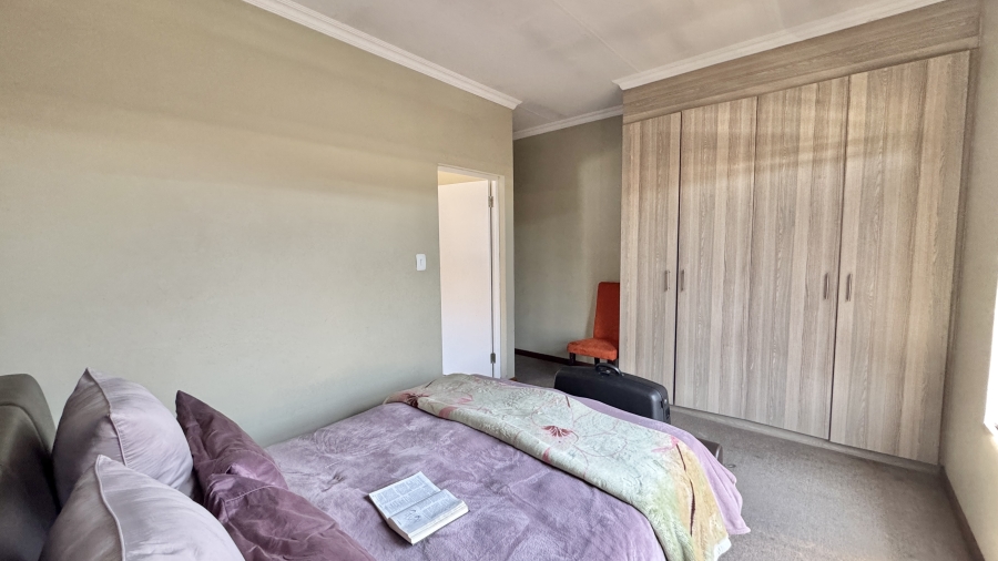 2 Bedroom Property for Sale in Noordwyk Gauteng