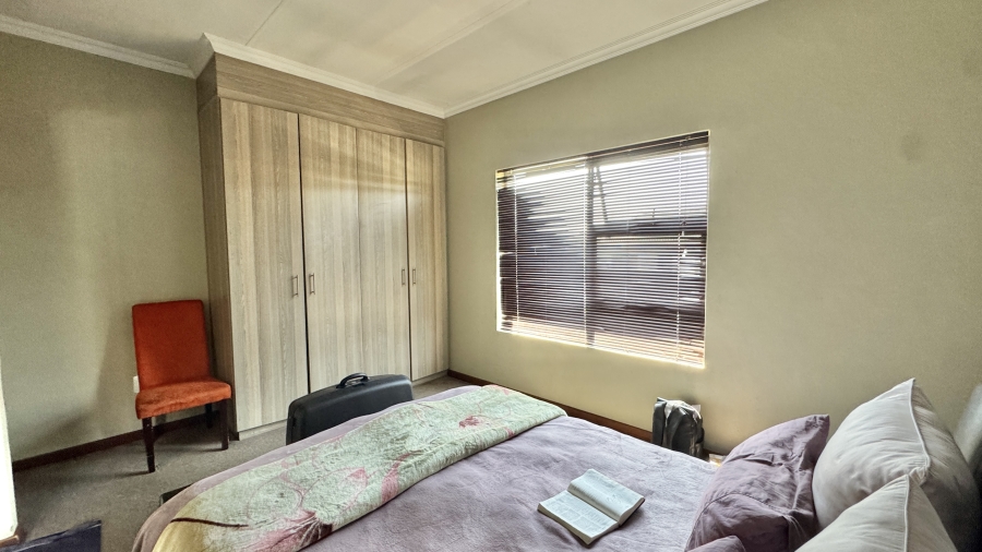 2 Bedroom Property for Sale in Noordwyk Gauteng