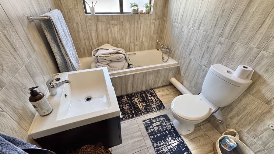 2 Bedroom Property for Sale in Noordwyk Gauteng