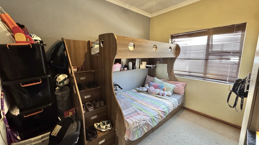 2 Bedroom Property for Sale in Noordwyk Gauteng
