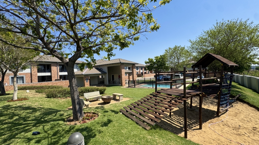 2 Bedroom Property for Sale in Noordwyk Gauteng