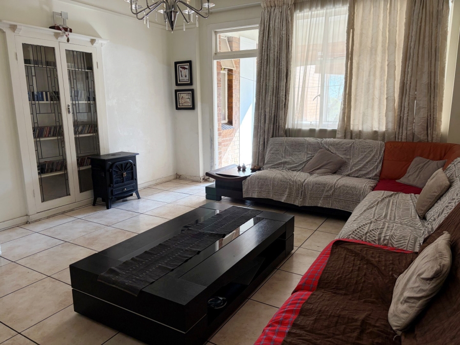 To Let 3 Bedroom Property for Rent in Killarney Gauteng