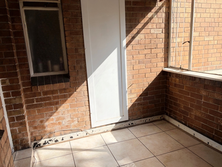 To Let 3 Bedroom Property for Rent in Killarney Gauteng