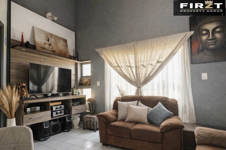 To Let 2 Bedroom Property for Rent in Bromhof Gauteng