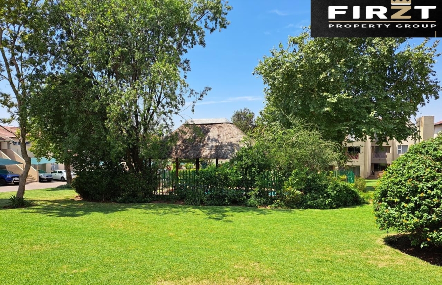 To Let 2 Bedroom Property for Rent in Bromhof Gauteng