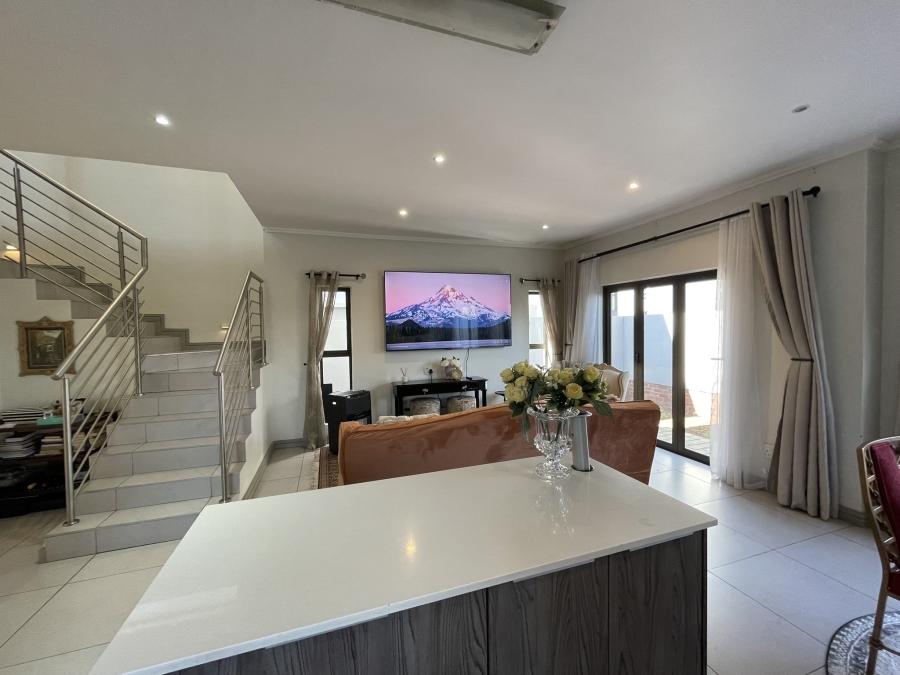 3 Bedroom Property for Sale in Petervale Gauteng